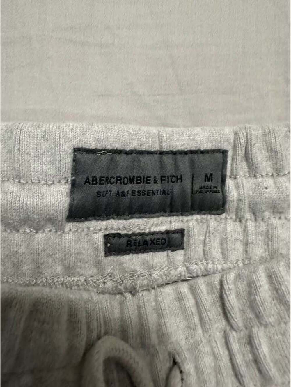 Abercrombie & Fitch Soft Essential Relaxed Grey Shorts Mens Medium - Picture 3 of 4
